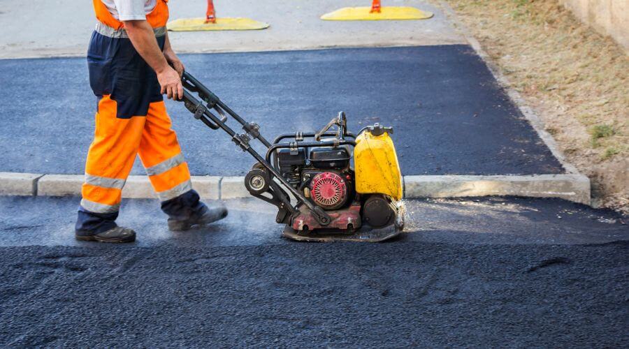 Professional gutter cleaning in Gem, KS